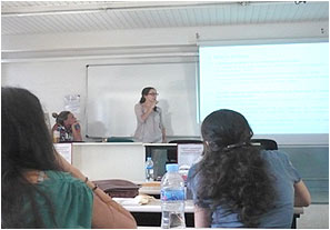 Las estudiantes de doctorado Elena Quintana y Caterina Thomàs, realizaron el pasado 5 de julio una comunicación en el marco del Congreso Internacional Multidisciplinar de Investigación Educativa (CIMIE), celebrado en Barcelona los días 5 y 6 de julio. Dicha comunicación trató sobre el abandono de la educación secundaria obligatoria sin ninguna titulación. COMUNICACIÓN CIMIE | AGOSTO 2012